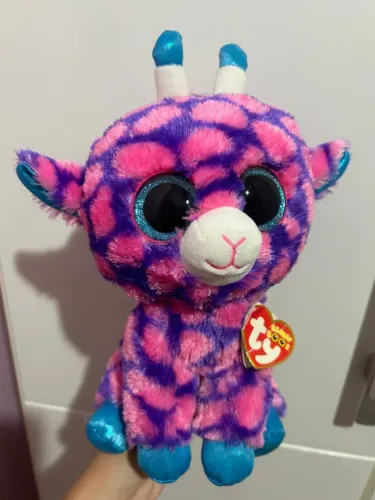 pelúcia girafa