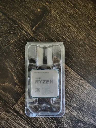 Ryzen 5 3500X AMD AM4 - Perfeito Estado (Ótimo p/ Jogos e Trabalho)