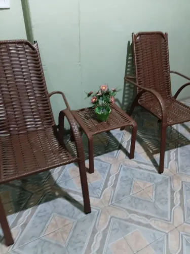 Jogo com 4 cadeiras e centro