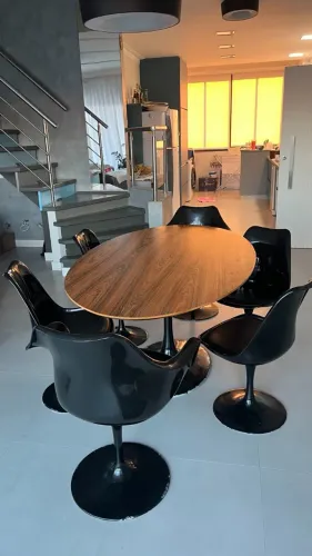 Mesa de Jantar com 6 Cadeiras Giratórias