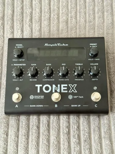 Pedal IK Multimedia TONEX AmpliTube. Somente Hardware.