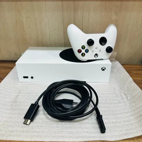 Xbox Séries S | 1 Ano Garantia | Controle e jogo | Entregamos em toda BH