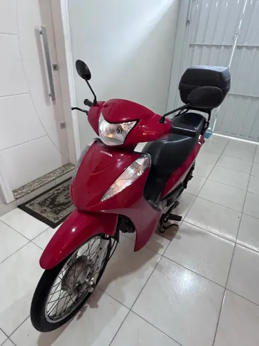 Biz ano 2012 com partida elétrica,apenas venda não aceito troca.