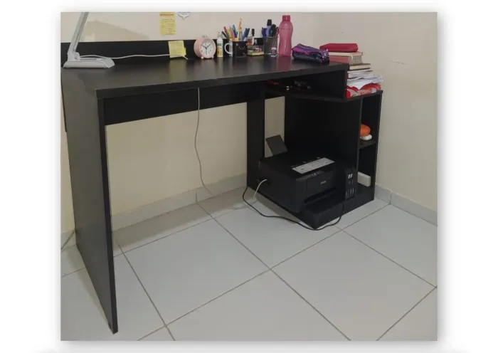 Vendo Escrivaninha (Em Campina Grande - PB)