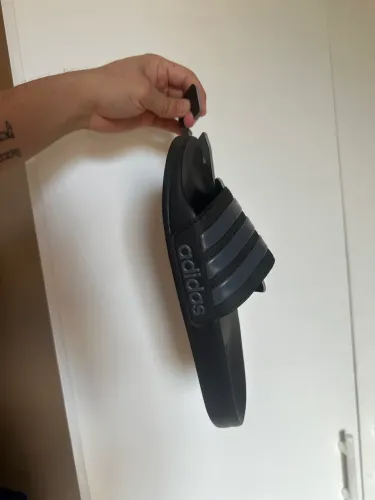 Adidas Adilette Preta - TAM. 41