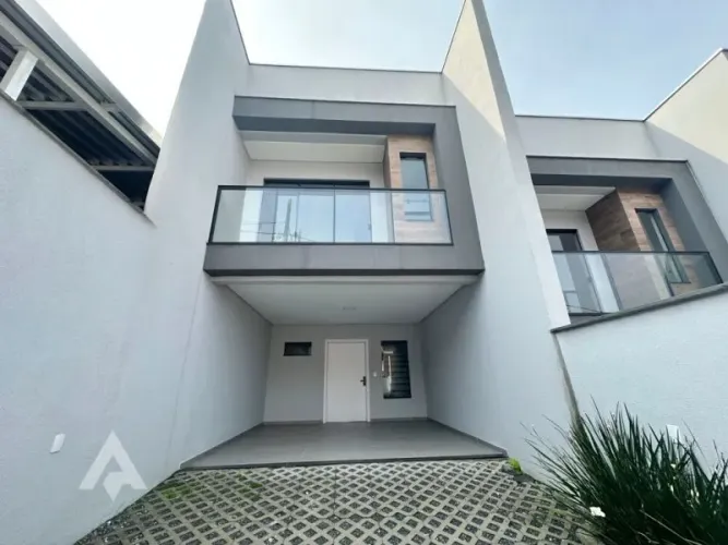 Sobrado com 3 dormitórios para locação por R$ 3.950,00 - Bairro Fortaleza - Blumenau/SC