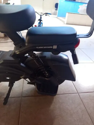 Scooter elétrica 