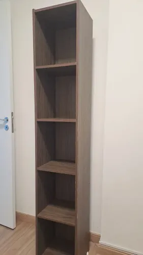 Estante de Livros com 5 andares