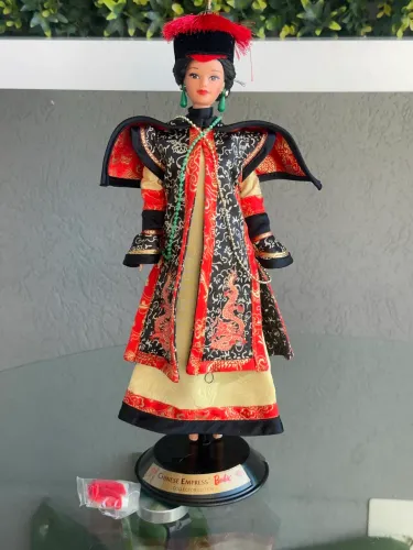 Boneca Barbie collector great eras Chinese Empress