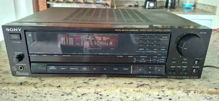 Vendo Receiver Sony STR-AV720. Funcionando perfeitamente.