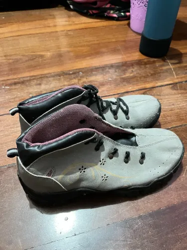 Bota de Trilha - Unissex