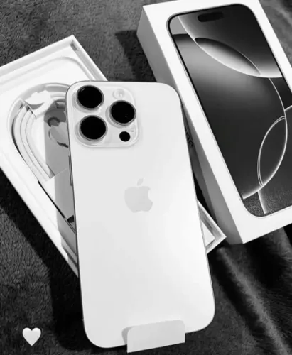 iPhone 15 Pro Max Branco 256 GB 6 meses de garantia