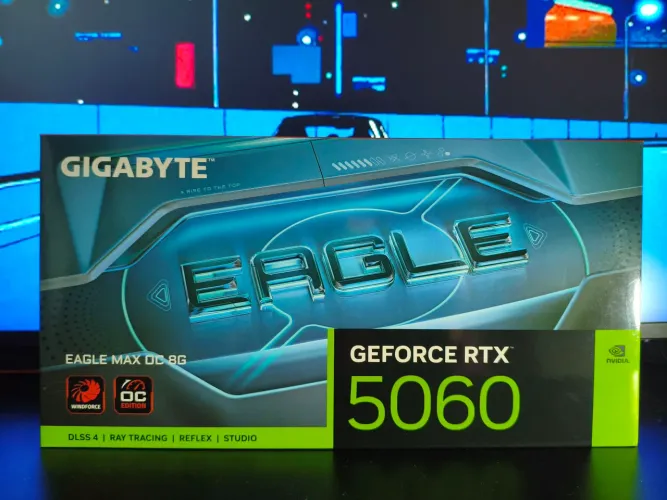 Placa de Vídeo Gigabyte NVIDIA GeForce RTX 5060 Eagle Max OC, 8GB, GDDR7, DLSS