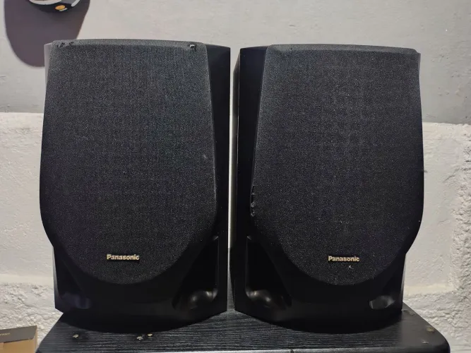 Caixas Panasonic 3 vias 160 wts 6 ohms em perfeito funcionamento. <br>leia ?