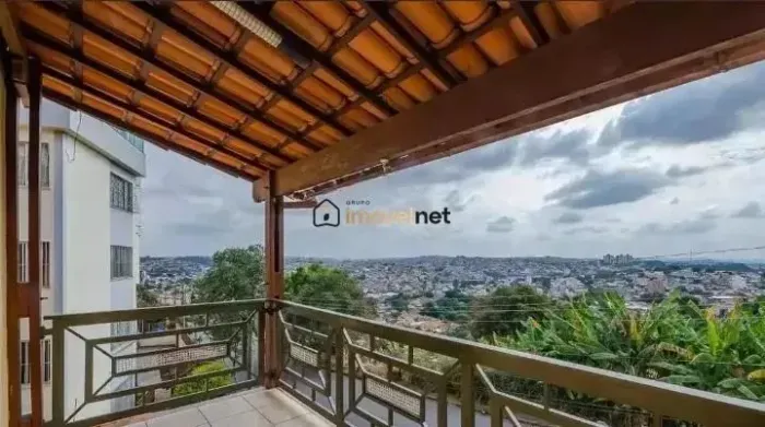 Excelente Casa com 02 Pavimentos e Área Gourmet | R$13.000,00