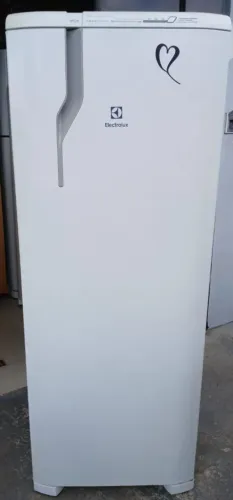 Geladeira Electrolux Frost Free. Faço a entrega *
