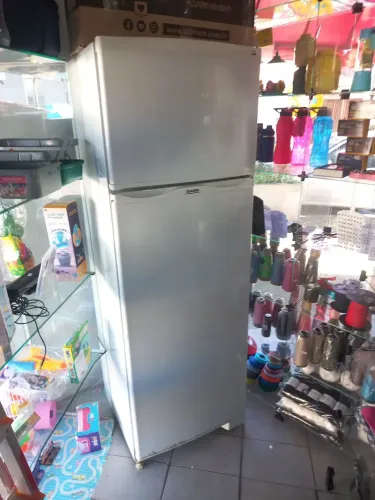 Geladeira dúplex DAKO 370 litros funcionando perfeitamente