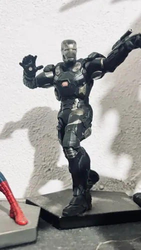 Iron studios