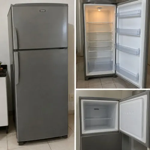 Geladeira em Ótimo estado para doação.