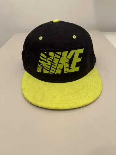 Boné Nike True Snapback Original Preto e Amarelo Neon