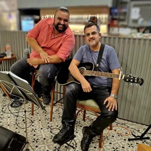 Cantores/duo sertanejo 