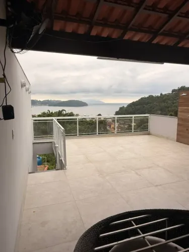 VITOR LOPES - Linda Casa nova em Garatucaia com vista para o mar