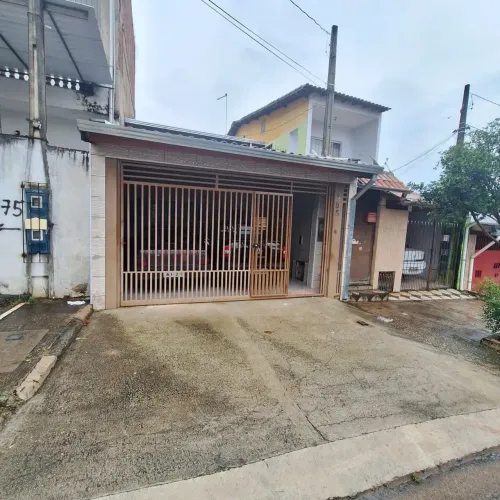 Linda Casa Térrea à Venda na Zona Norte de Sorocaba 3 Quartos e 1 suíte