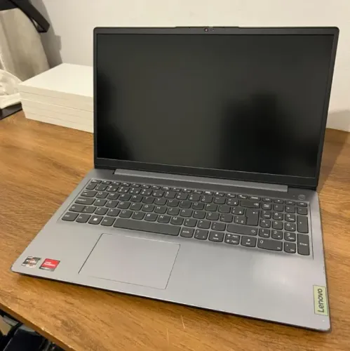 Notebook Lenovo IdeaPad 3 12GB RAM - Ryzen 5 5500U - SSD M2 256GB