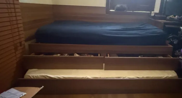 CAMA EM MADEIRA MACIÇA
