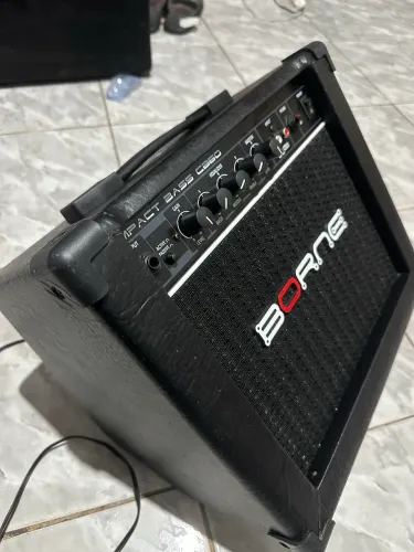Caixa amplificadora Borne