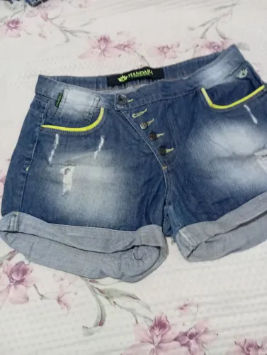 Short jeans