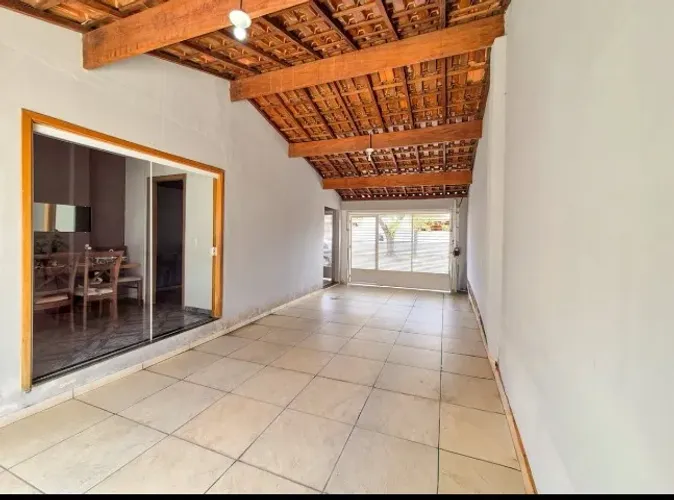 Casa com dois quartos bonita e aconchegante