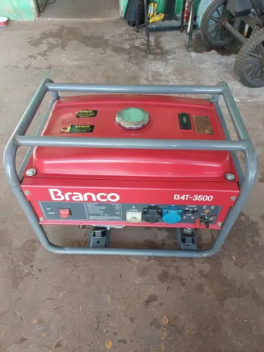 Vendo Gerador de energia B4T 3500 Branco