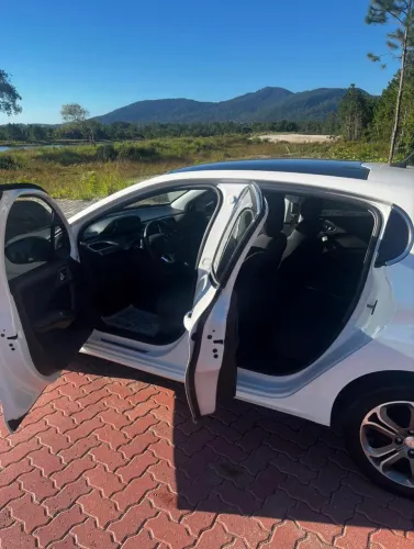 Peugeot 208 Griffe 1.6 Flex 16V 5P Aut. 2016