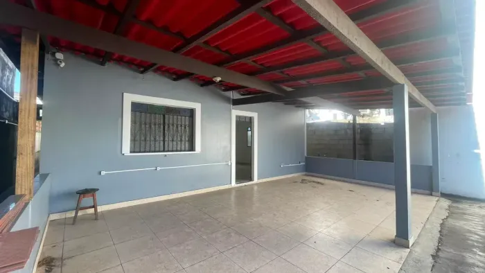 Alugo Casa no Parque 10 | 4 Quartos | Residencial ou Comercial