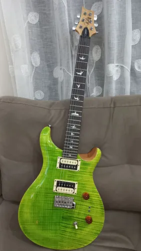 Guitarra PRS SE