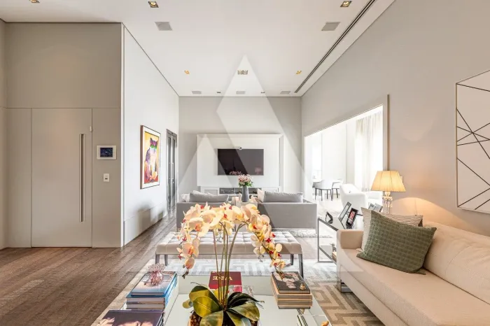 Apartamento reformado e mobiliado a venda no Paraíso