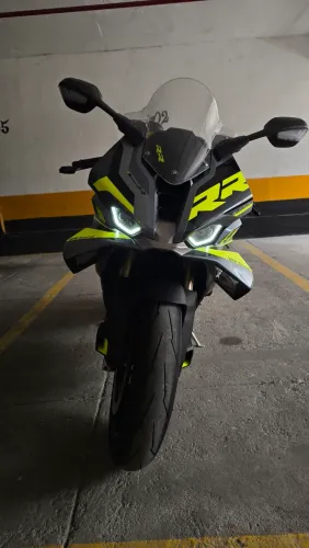 BMW S1000RR 2026 revisada e garantia!