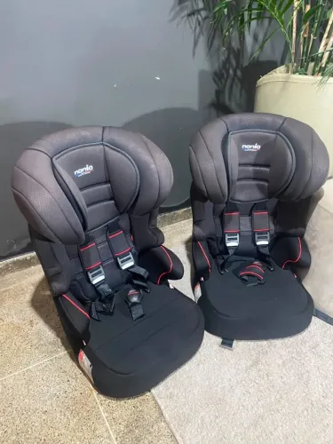 CADEIRINHA INFANTIL BEBE VEICULAR PRETO E CINZA