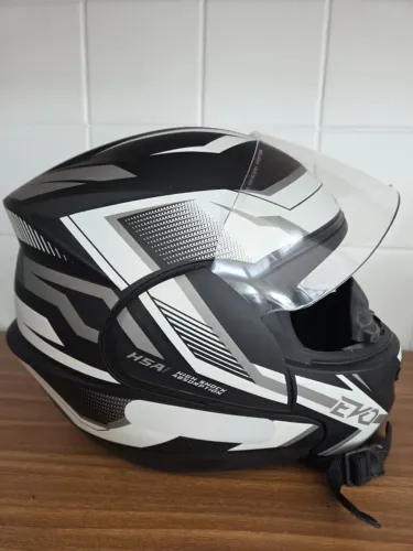 capacete articulado attack tamanho 60 preto fosco e prata