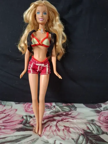 Barbie original praia