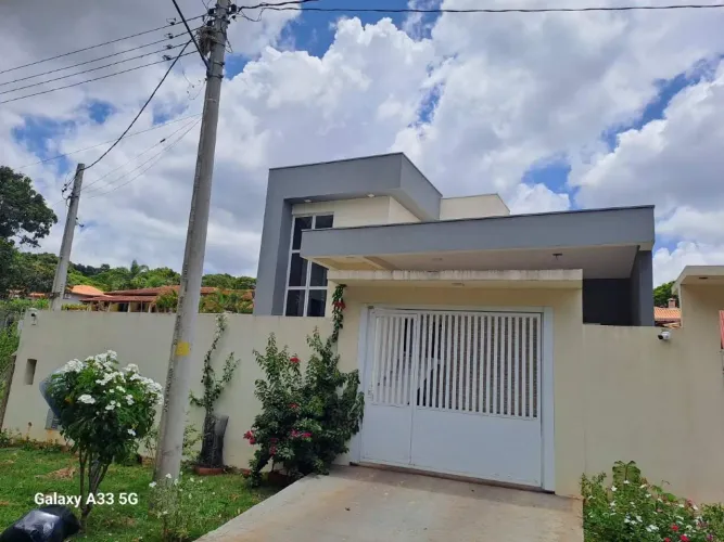 Casa em Condomínio à Venda em Boituva/SP | 3 Suítes, 178m² e Quintal | R$ 850.000