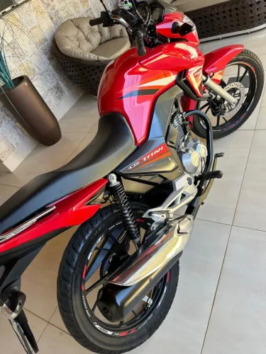 Vendo Moto Titan 160