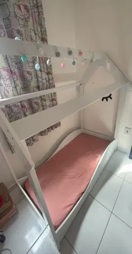 VENDO CAMA-CASINHA CAMA INFANTIL R$ 300,00