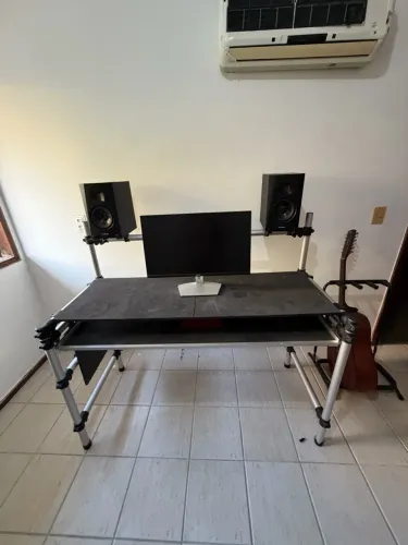 Rack Tubular para Estúdio de Áudio e Vídeo 