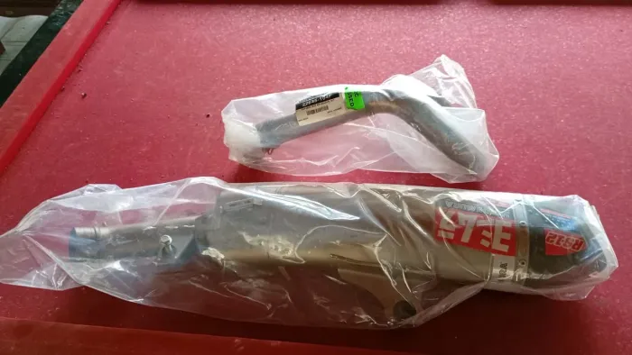 VENDO ESCAPAMENTO YOSHIMURA CRF 250 IMPORTADA 