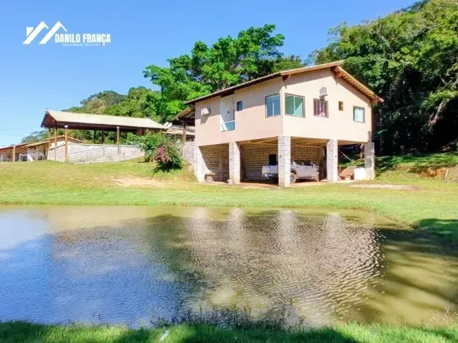 Chácara de Alto Padrão à venda em Guarapari  Próxima à Cidade e às Praias