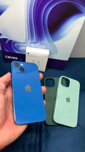 iPhone 13 azul