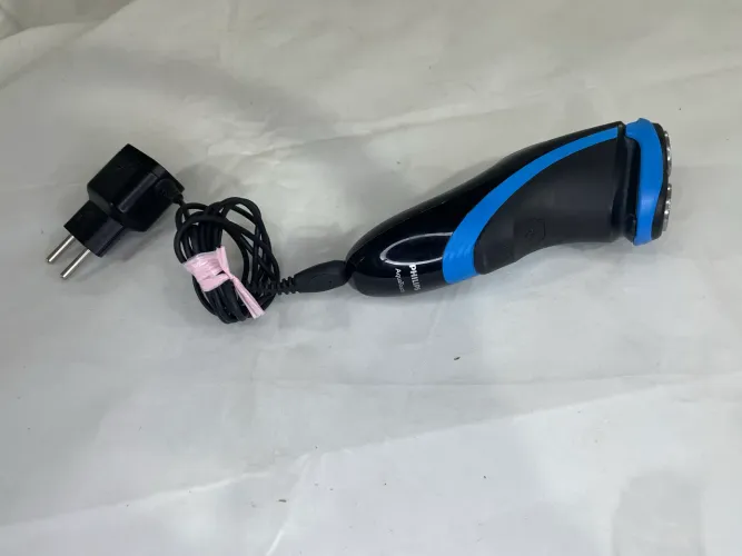 Barbeador Elétrico Philips AquaTouch AT756/16