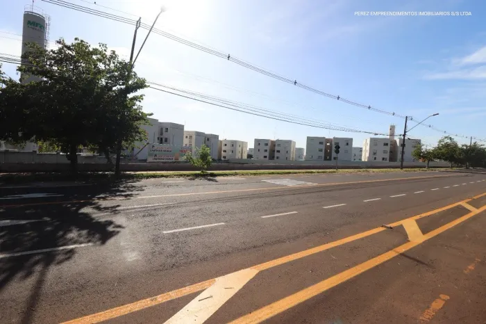 A Imobiliária Perez oferece à você mais uma ótima oportunidade de terreno para venda em Lo